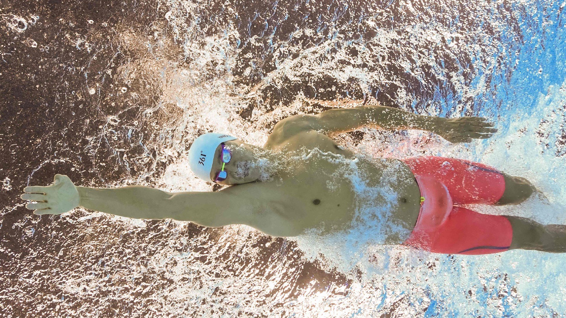 “青春逐梦”体育公益大讲堂在北京盛大开启，弘扬正能量精神，体育专题讲座