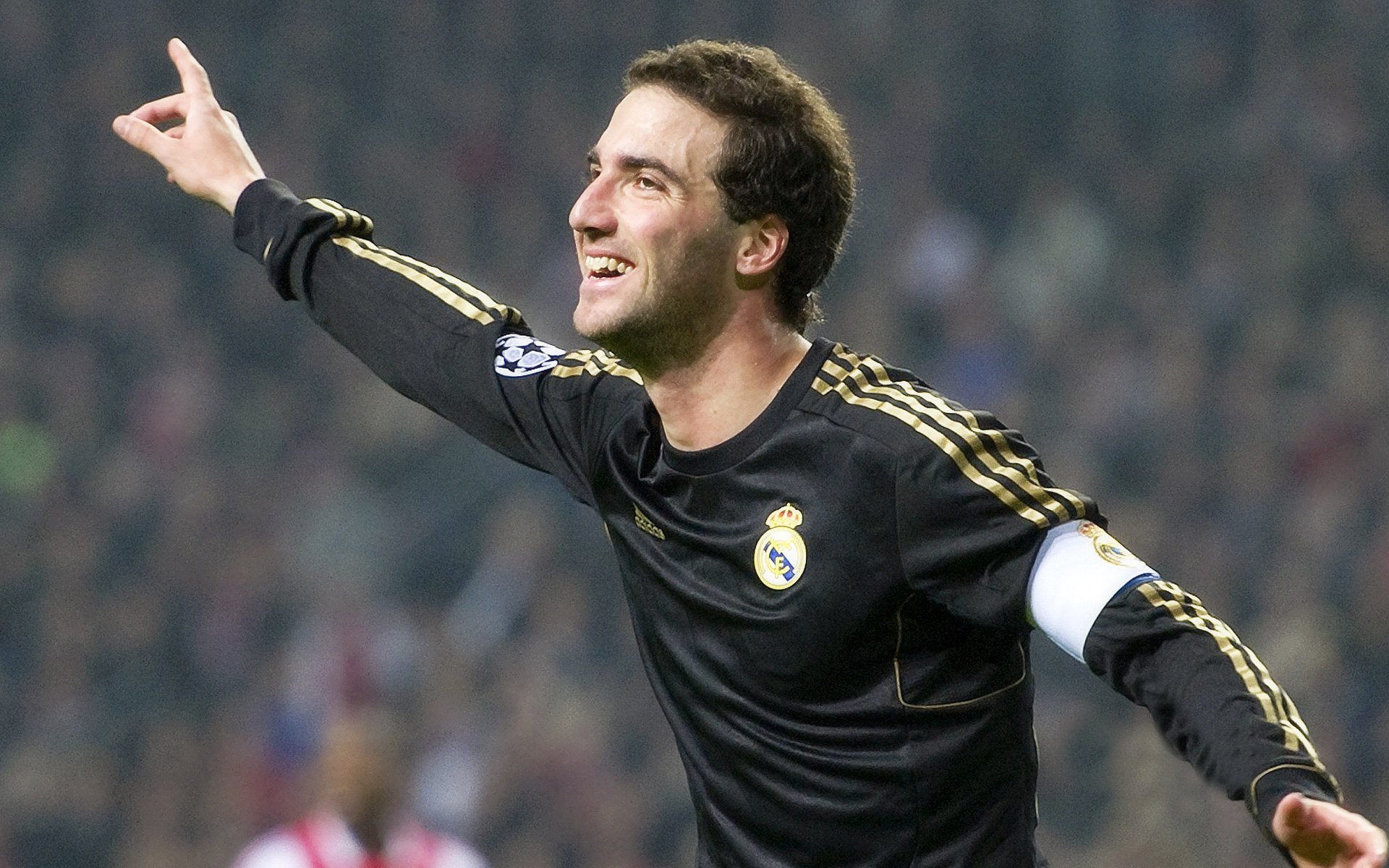 “青训场地全面升级，满足日益增长的训练需求”，青训要求