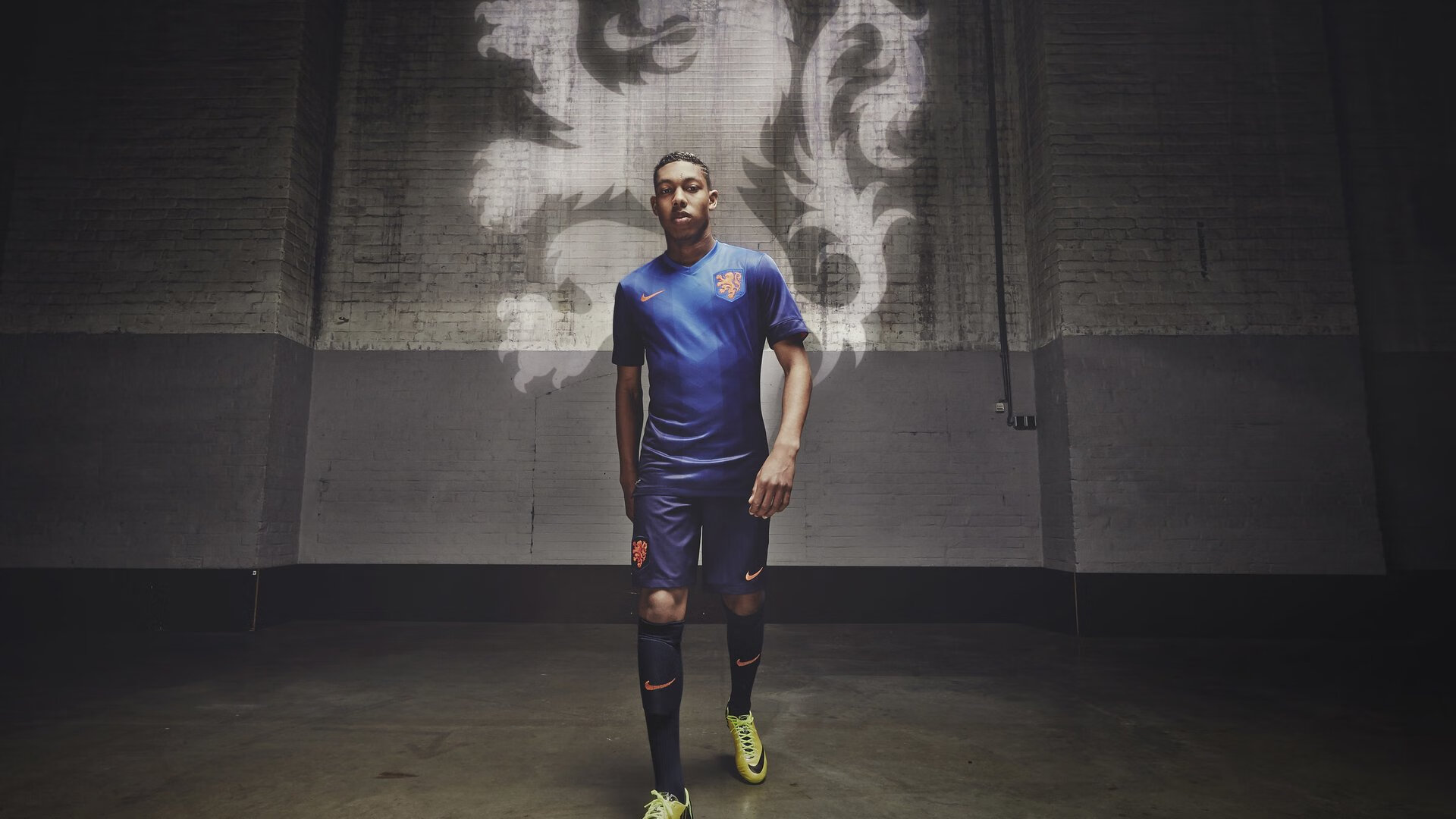 “青训场地全面升级，满足日益增长的训练需求”，青训要求