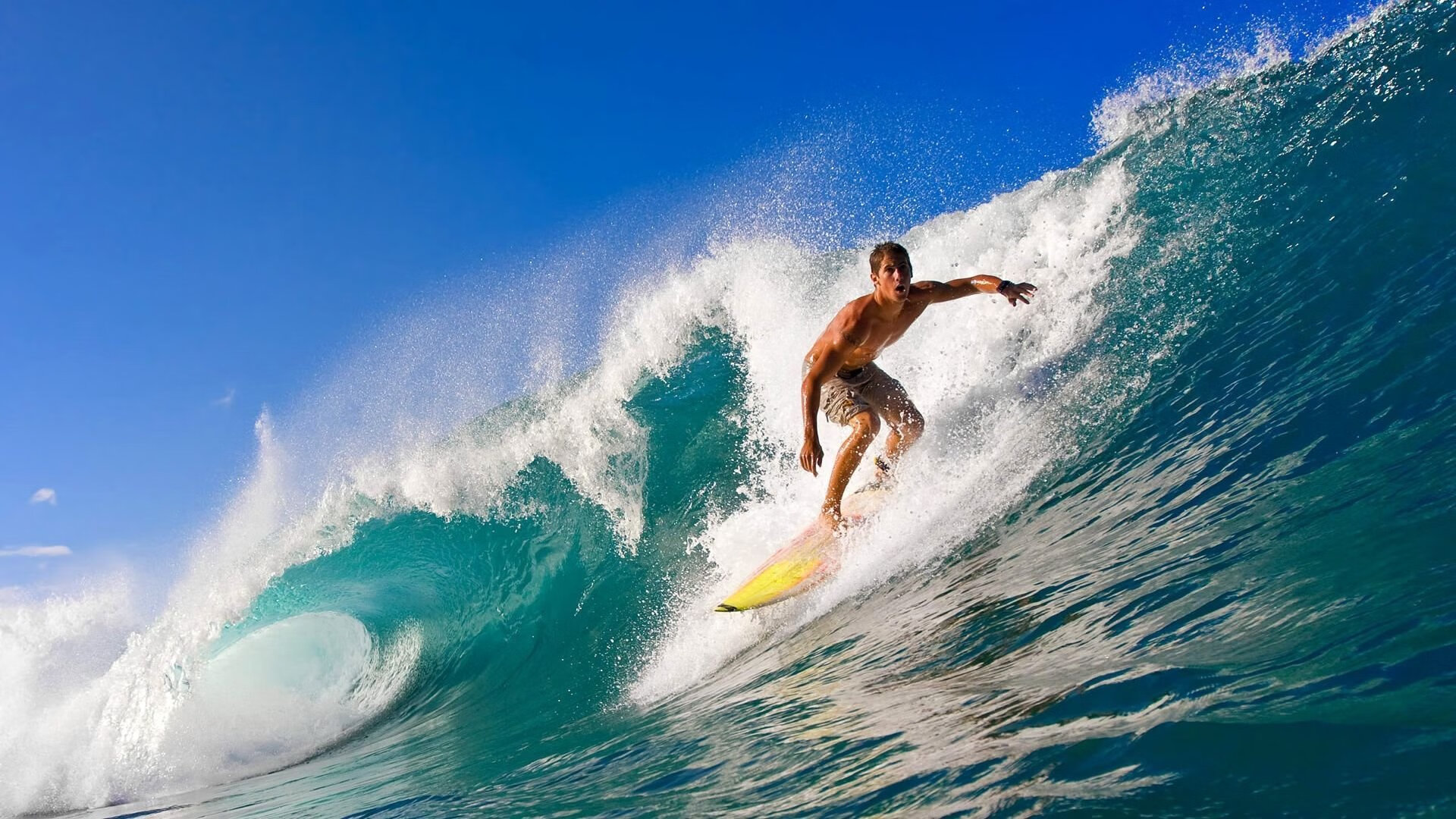 女足比赛掀起狂潮，观众热情高涨，女足比赛过程